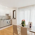 Tell Him Appartamento