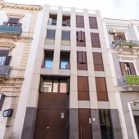 Tell Him Urban Apartment Bari